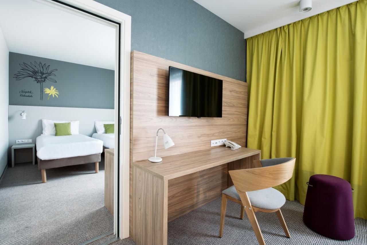 Ibis Styles Siedlce Hotell Exteriör bild